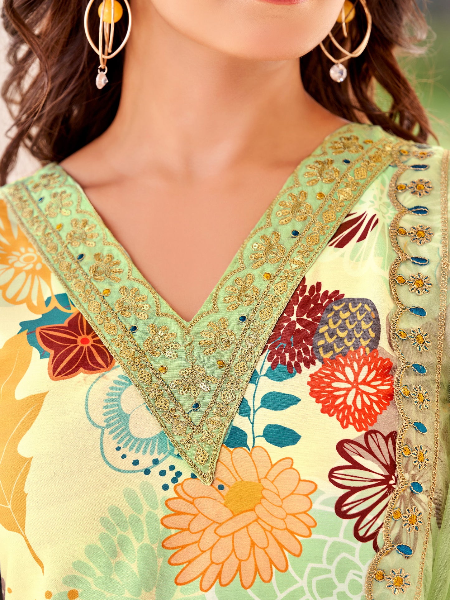 Women Floral Print Kurta with Pants And Dupatta