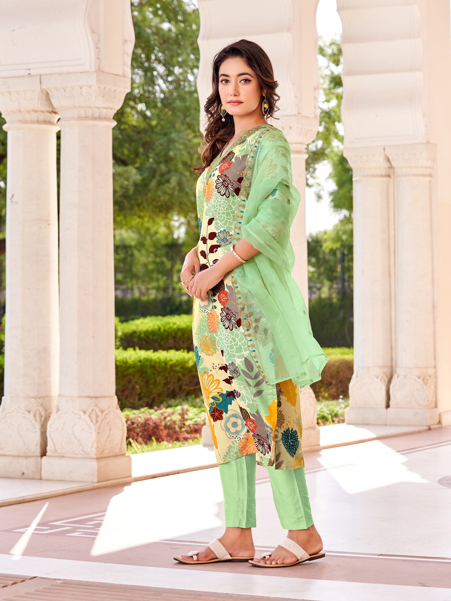 Women Floral Print Kurta with Pants And Dupatta