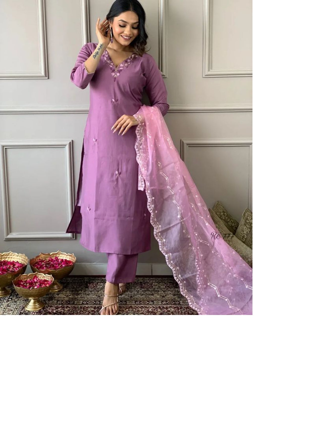 Women Embroidered Rayon Slub Straight Kurta With Pant