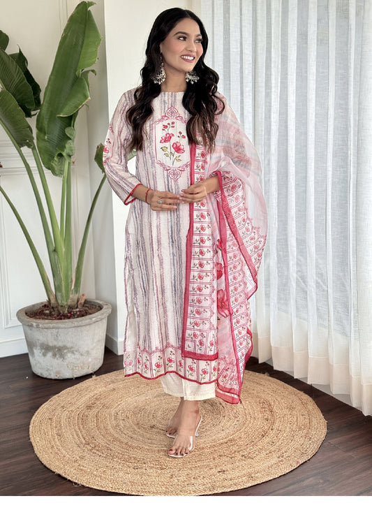 Printed Floral Kurta set with Knee Bottom Pant and Border Dupatta