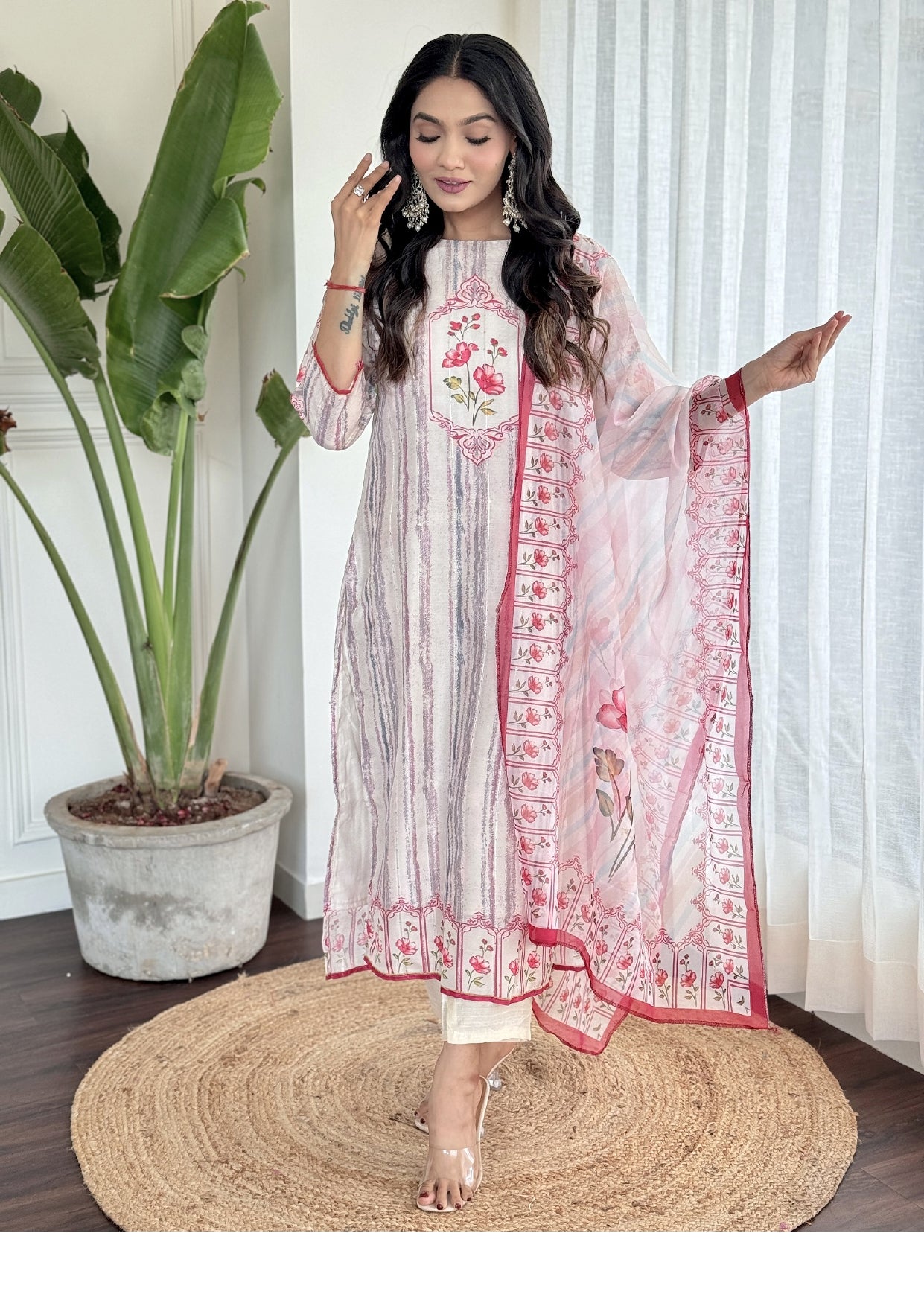 Printed Floral Kurta set with Knee Bottom Pant and Border Dupatta