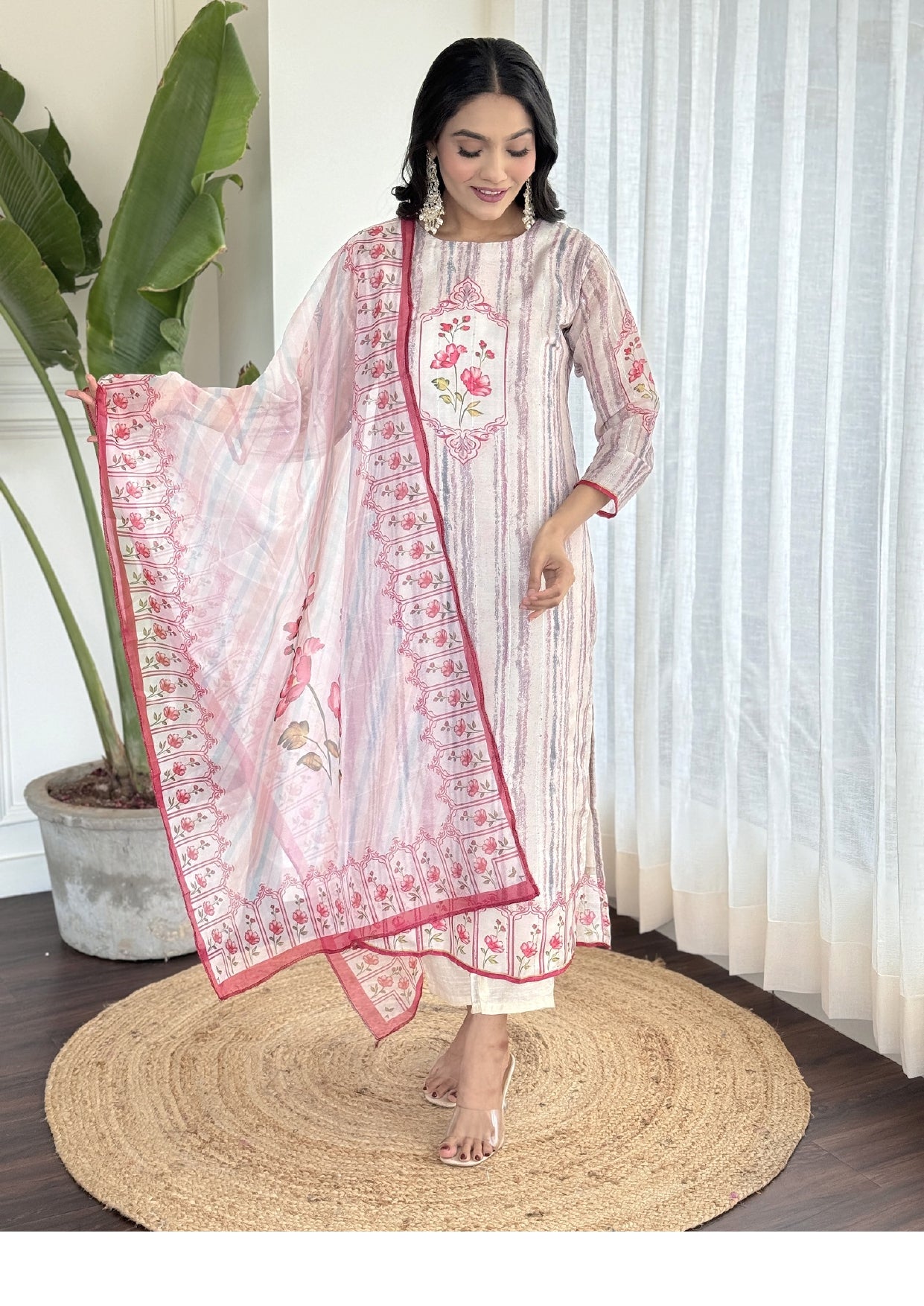 Printed Floral Kurta set with Knee Bottom Pant and Border Dupatta